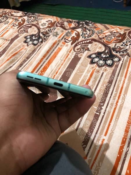 One Plus 8t 12/256gb all ok phone 3