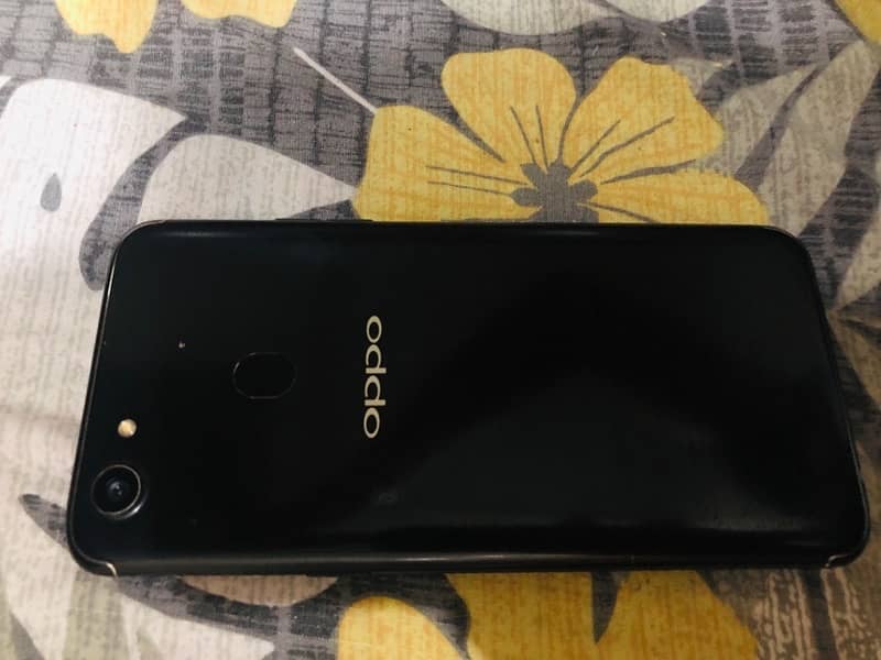 oppo F5 6GB 1