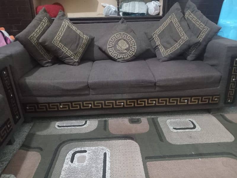 Sofa For Sale. 3 -2-1 0