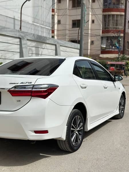 Toyota Corolla Altis 2018 9