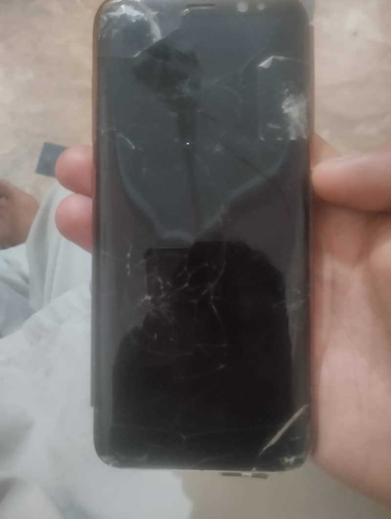 Samsung s8 panal crack  Pta Approve 3