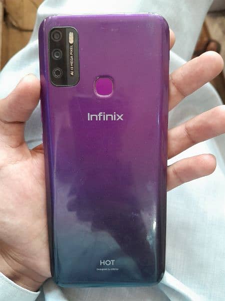 infinix hot 9 play 4/64gb Front glass damaged 1