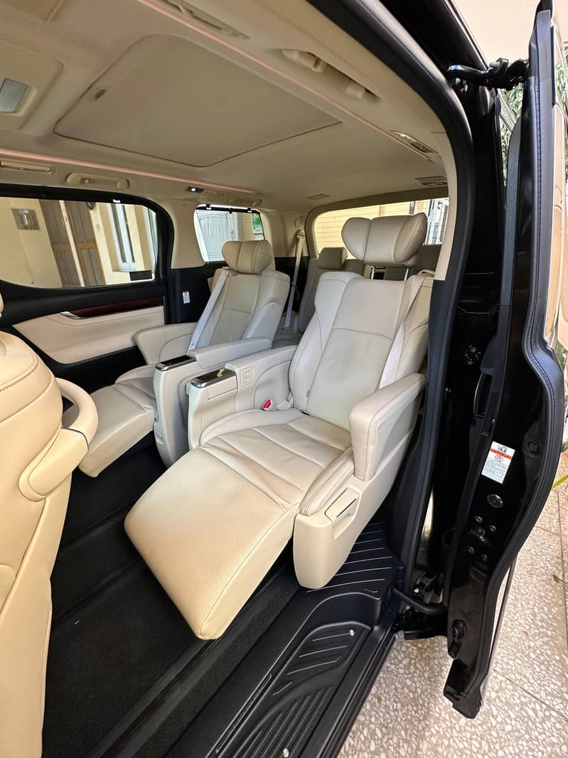 Toyota Alphard 2015 2500cc 10