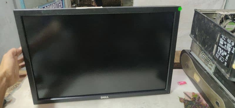 24 inch lcd Dell all ok ultra sharp 6