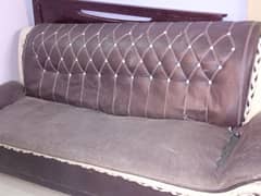 Very clean and Nice Sofa Set For Cheap