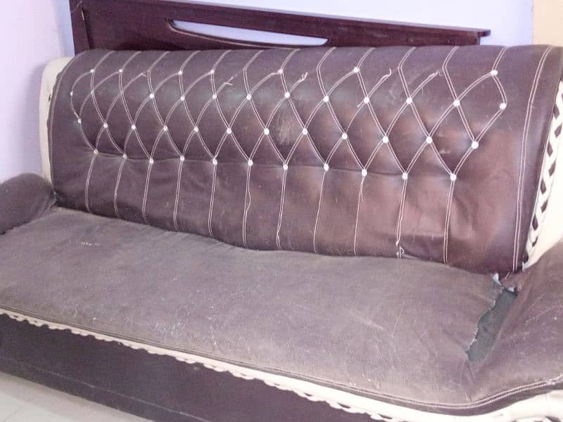 Very clean and Nice Sofa Set For Cheap 0