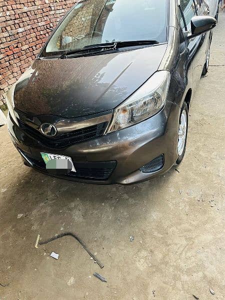 Toyota Vitz 2011 model nd 2014 ki registration 2