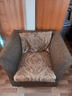 Sofa Set for sale.