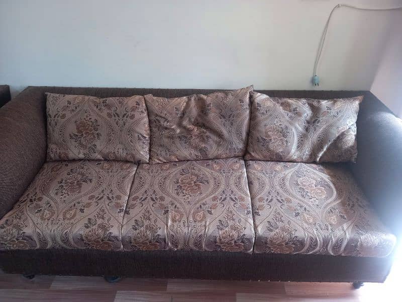 Sofa Set for sale. 1