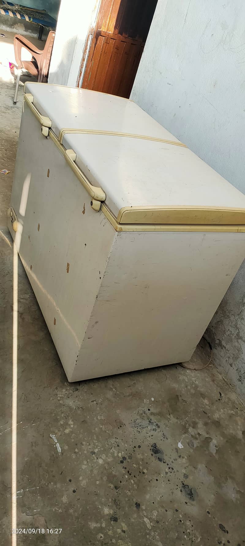 deluxe deep freezer double door 3