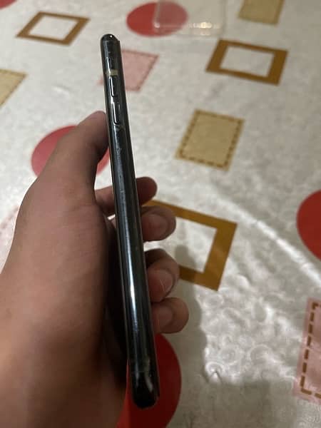 iPhone 11 Pro Max 64gb 7