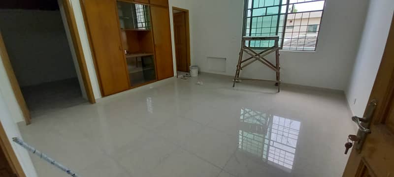 Knaal 5bed double unit house for rent in dha phase 2 R block 4