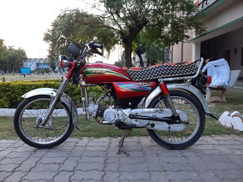 Hero motorcycle 2013 model sale with best engine and good condition 4