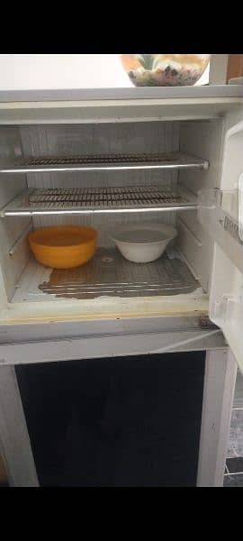 Refrigerator Urgent sale 4