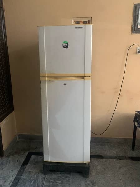 samsung refregrator for sale in good condition chilled colling 6