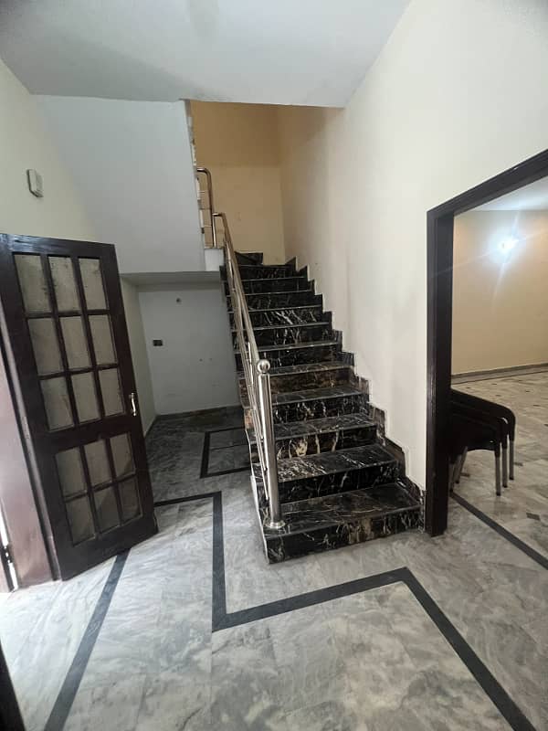 8 marla lower portion for rent with gas, Royal garden near american premier school canal road Lahore 3