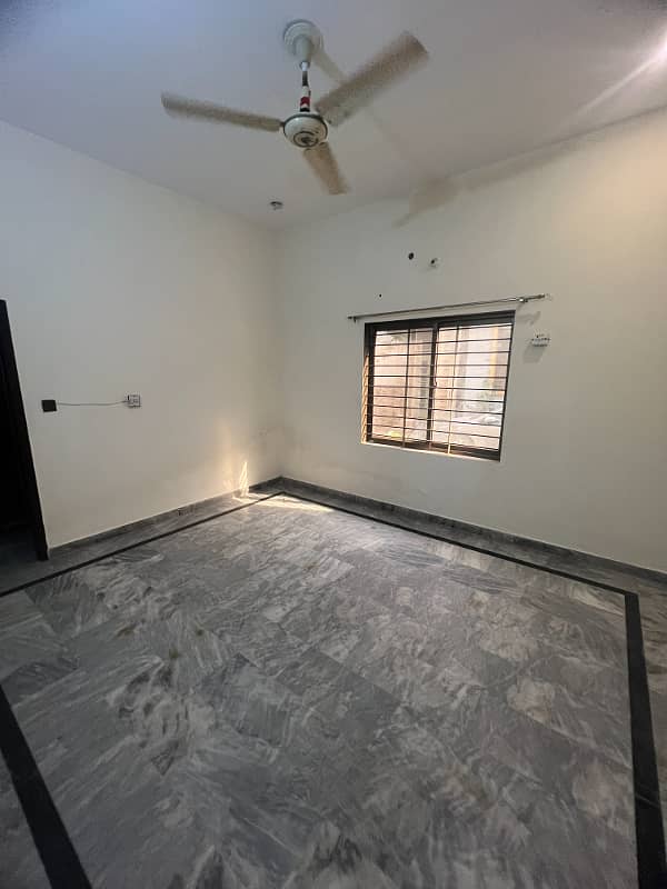 8 marla lower portion for rent with gas, Royal garden near american premier school canal road Lahore 9