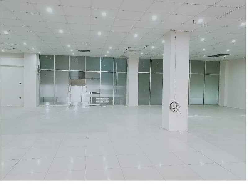 Area 3000 Square Feet Office Available For Rent Very Low Rent With Real Pictures Main Boulevard Road Gulberg 3 Lahore 3