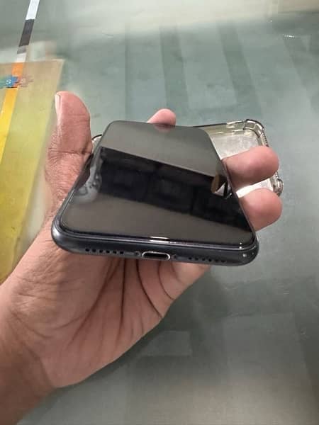 XR 128gb factory unlock 4