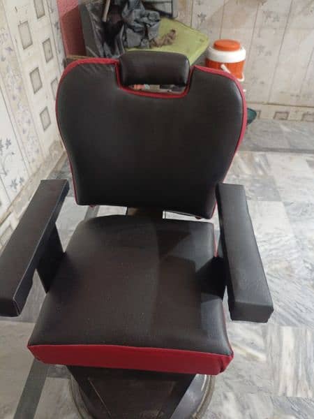 bar and new lash condition 5 chairs  for sale 13