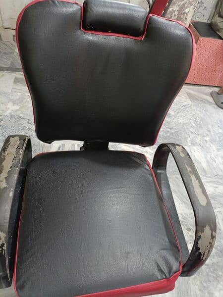 bar and new lash condition 5 chairs  for sale 14