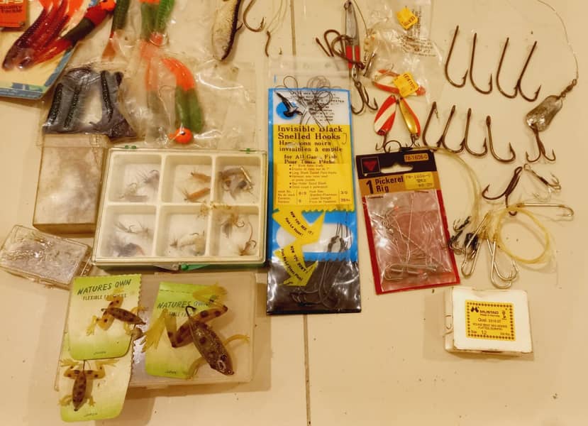 Urgently sell Imported Fishing Gear Collection in Rs 100,000 only 2