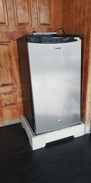 used mini fridge i zone 2