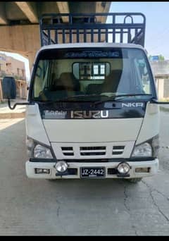 Isuzu nkr 2016