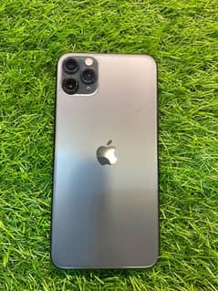 iPhone 11 Pro Max ( 4 month sim time )