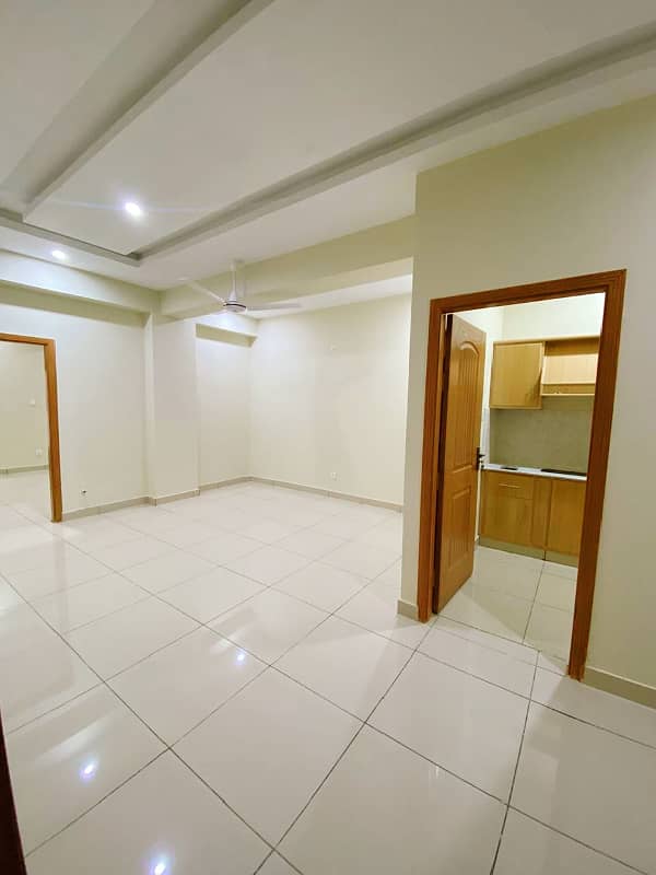 3 Bedroom Apartment Available For rent Gulberg Green Islamabad 6