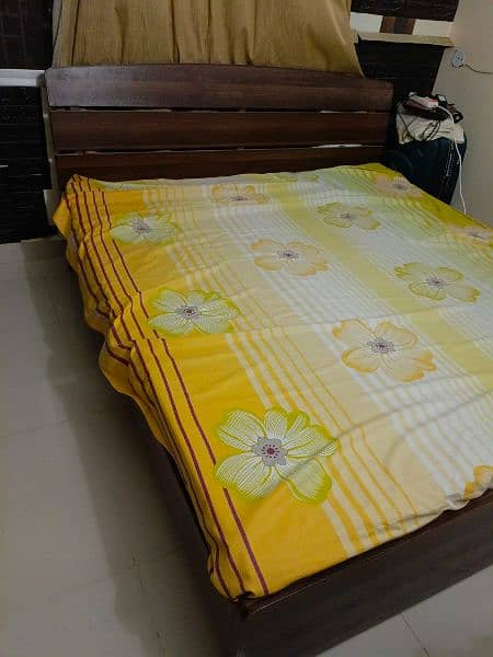 wooden bed+ mattress 9