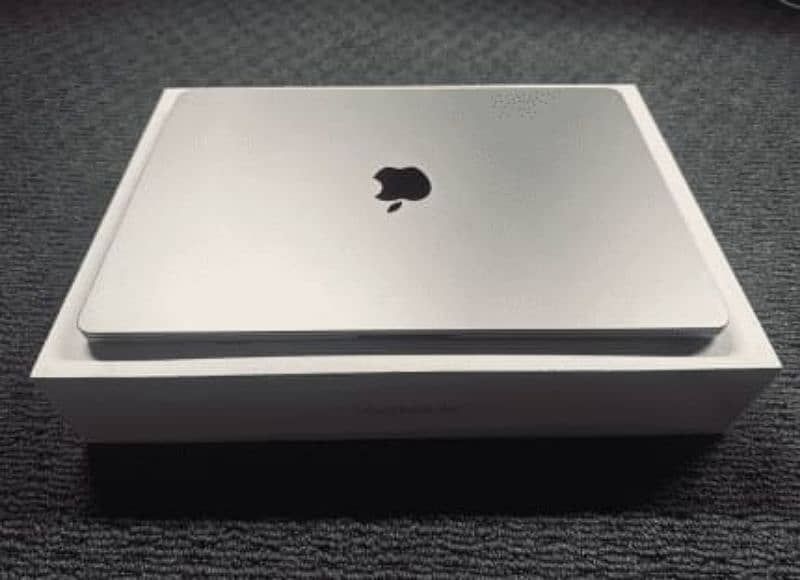 Macbook Air M3 (512 Brand New) 15 Inch 0