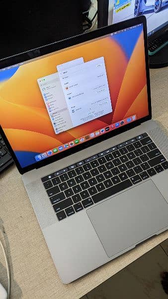 Mac Book Pro 2017 0