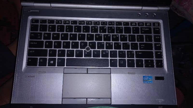 HP core i5 8 ram 128 ROM laptop all ok 1