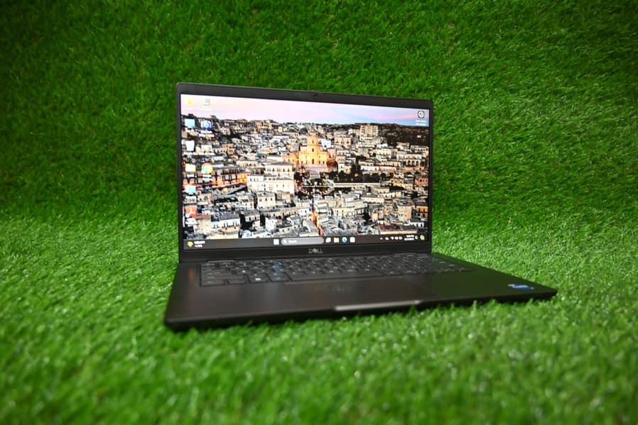 Dell Latitude 7400 Laptop, Corei5-8thGen 1