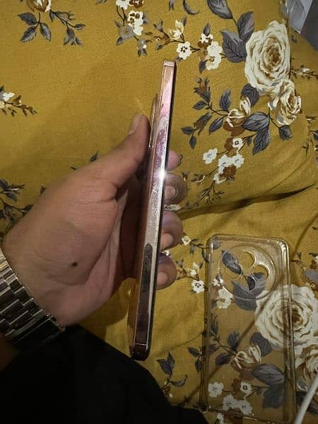 Oppo Reno 12f 3