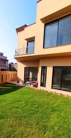 Bahria Town Phase 8 10 Marla Designer House Double Unit On Investor Rate