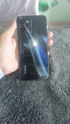 Realme C35