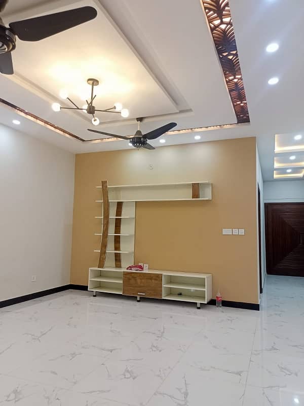 A Prime Location House Of 7 Marla In Bahria Town Phase 8 4