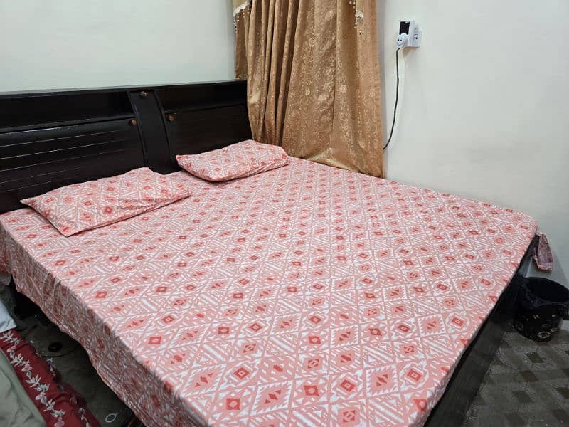 King size double bed 3