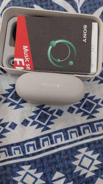 Sony 1000XM5 4