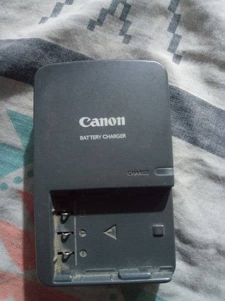 Canon Camera Battery and Charger 1