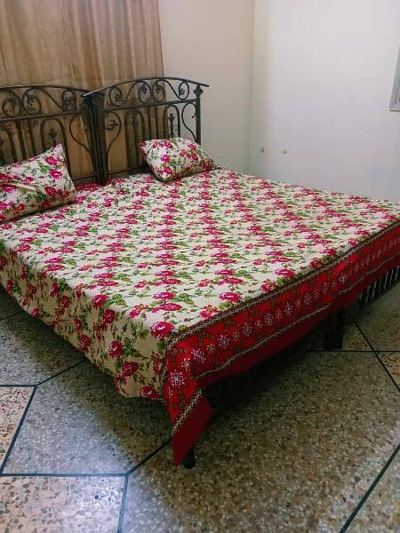 used iron bed 3