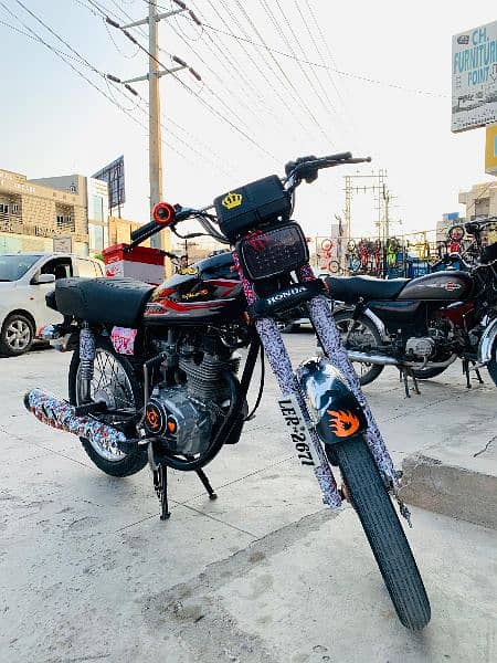 Honda 125 With Complete Genuine Saman Very resonable Price 4