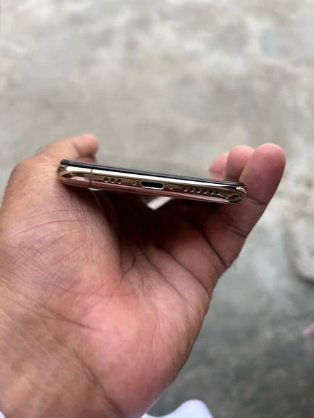 iPhone XS 64gb 3