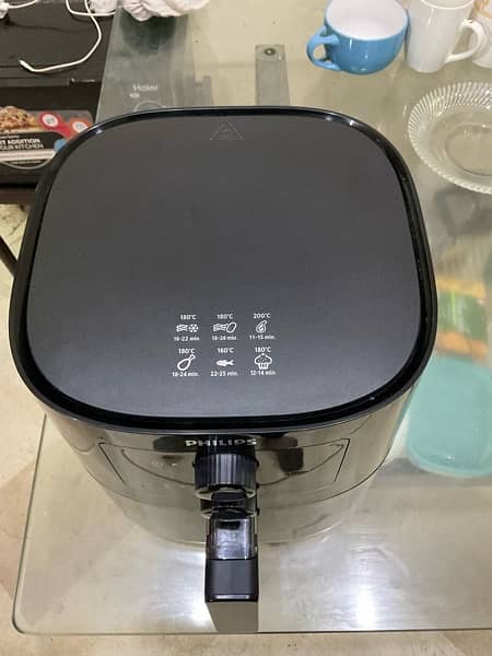 Philips Air Fryer 4