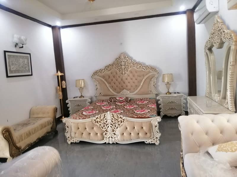 DHA PHASE 5, 27 MARLA CORNER 2 BEDS, SEPERATE GATE UPPER PORTION FOR RENT 10