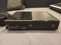 XBOX ONE (500GB)