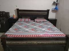 King size bed with side tables 0