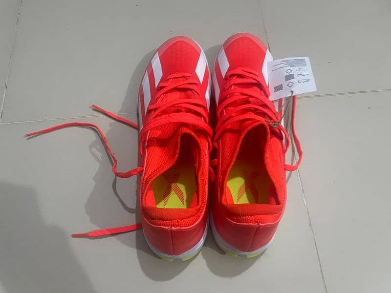 Adidas x crazyfast tf

Brand new football/sports shoes 1